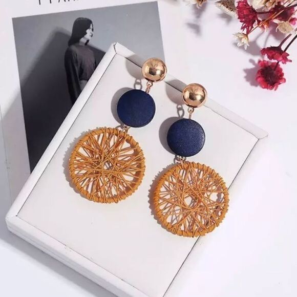 𝅺Circle drop earrings - Picture 1 of 2